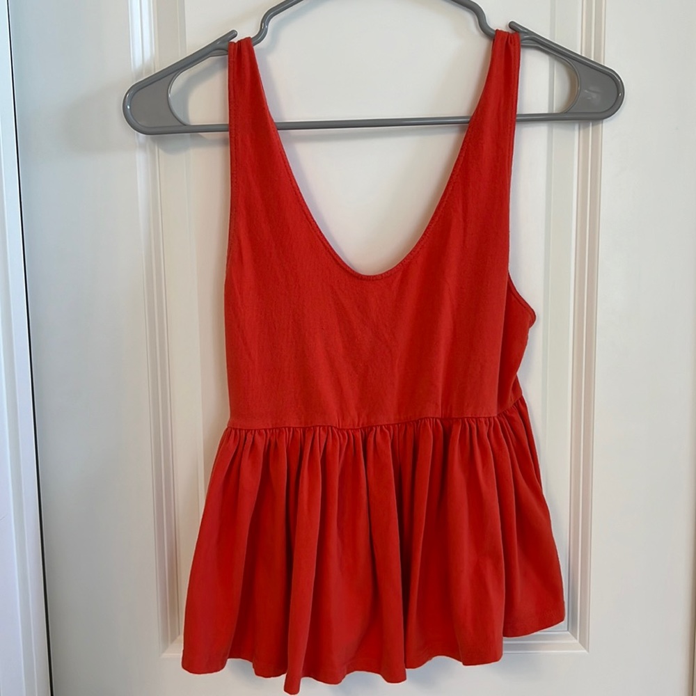 Flowy Tank